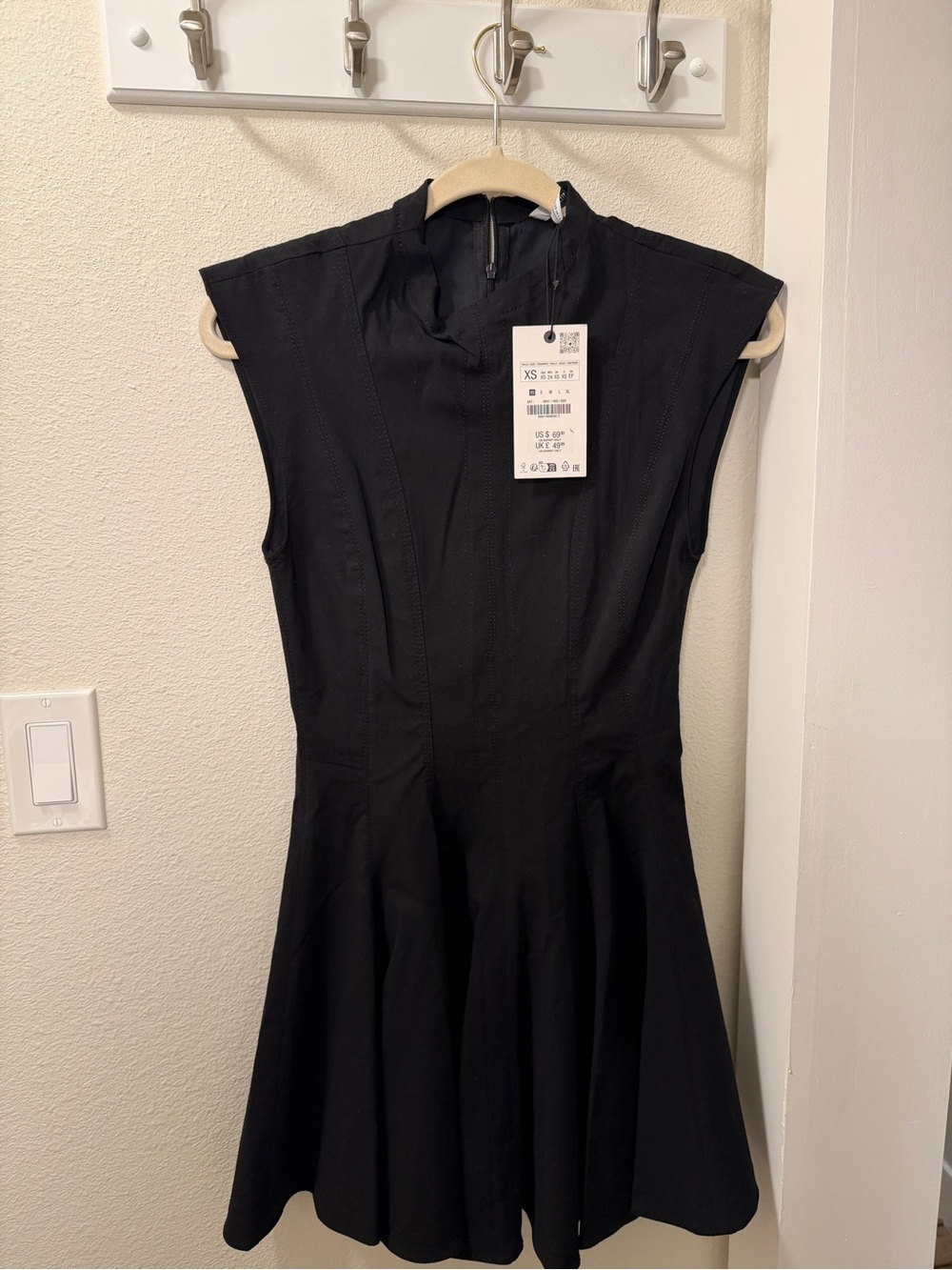 Zara Black Structured Fit-and-Flare Mini Dress